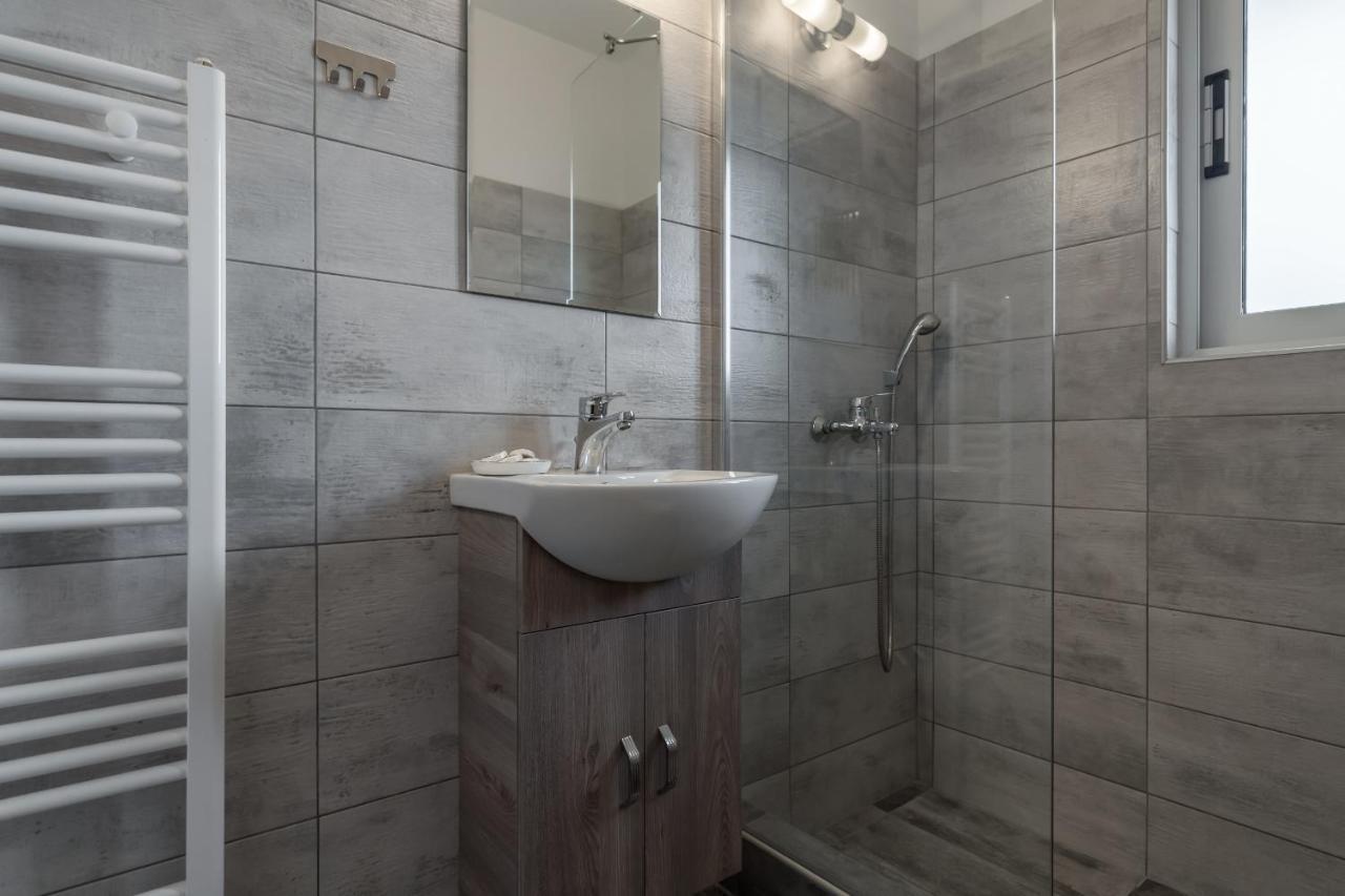 Apartment For 4 Ppl With Great View In Atina Dış mekan fotoğraf